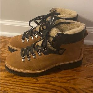 NWOB UO winter boots